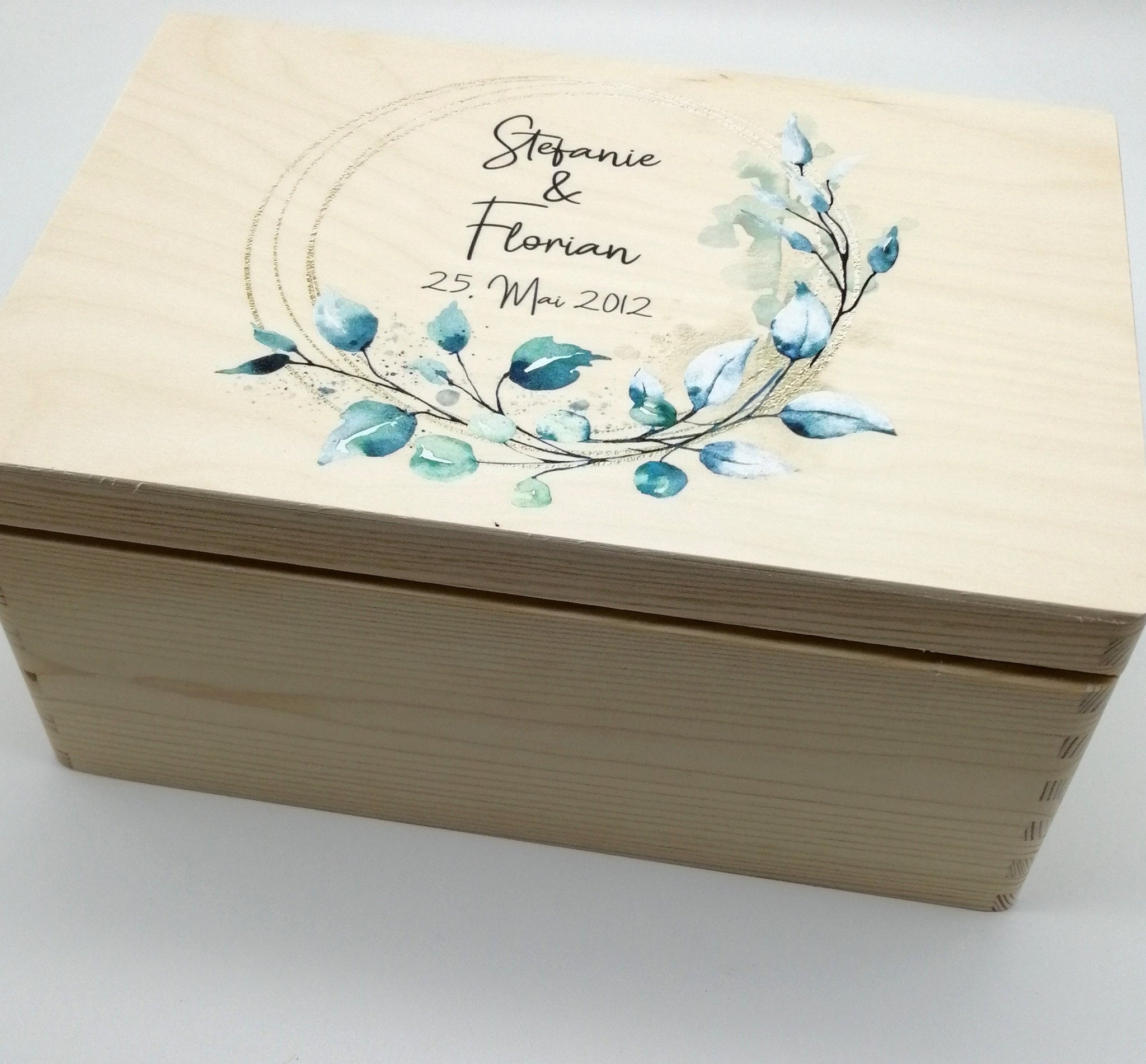 Erinnerungskiste Hochzeit mit Namen "Blumenkranz" Hochzeitsdatum Erinnerungsbox zur Trauung, Erinnerungsbox aus Holz, Hochzeitsbox