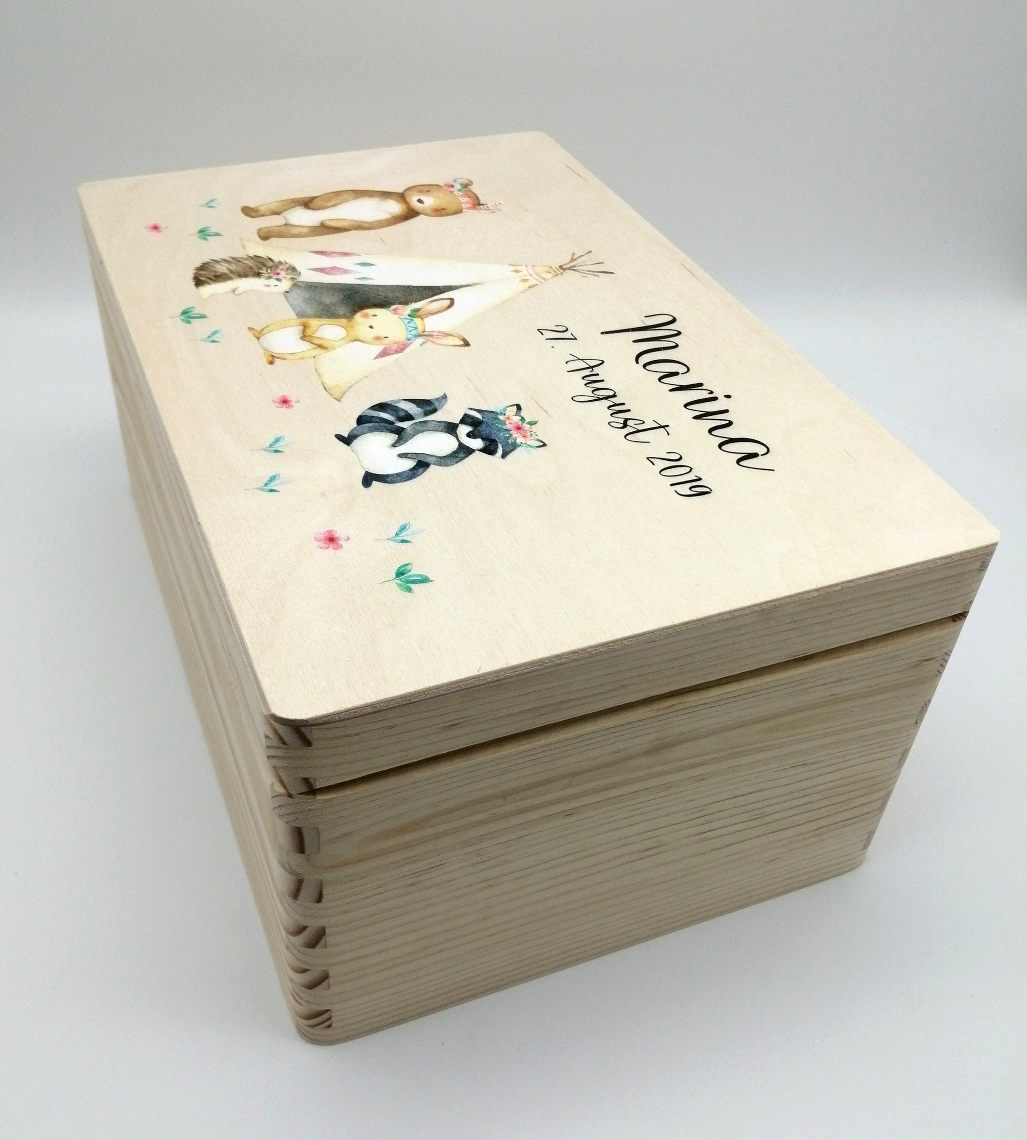 Erinnerungskiste Baby mit Namen "Boho Waldtiere" Geburtsdatum Erinnerungsbox für Kinder
