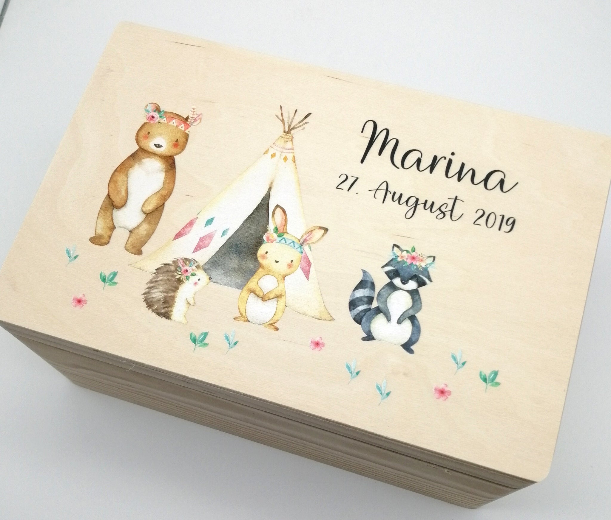 Erinnerungskiste Baby mit Namen "Boho Waldtiere" Geburtsdatum Erinnerungsbox für Kinder
