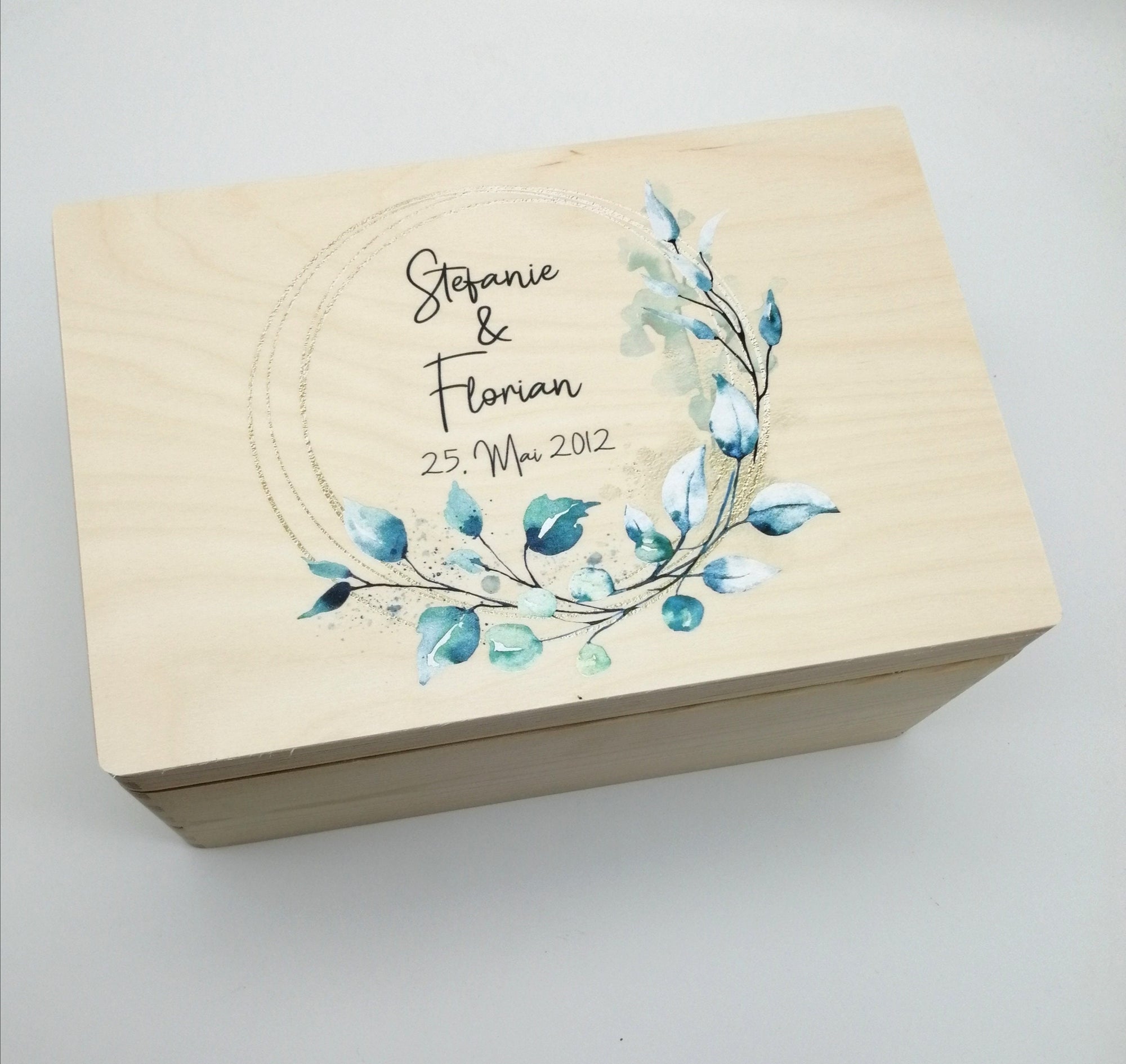 Erinnerungskiste Hochzeit mit Namen "Blumenkranz" Hochzeitsdatum Erinnerungsbox zur Trauung, Erinnerungsbox aus Holz, Hochzeitsbox