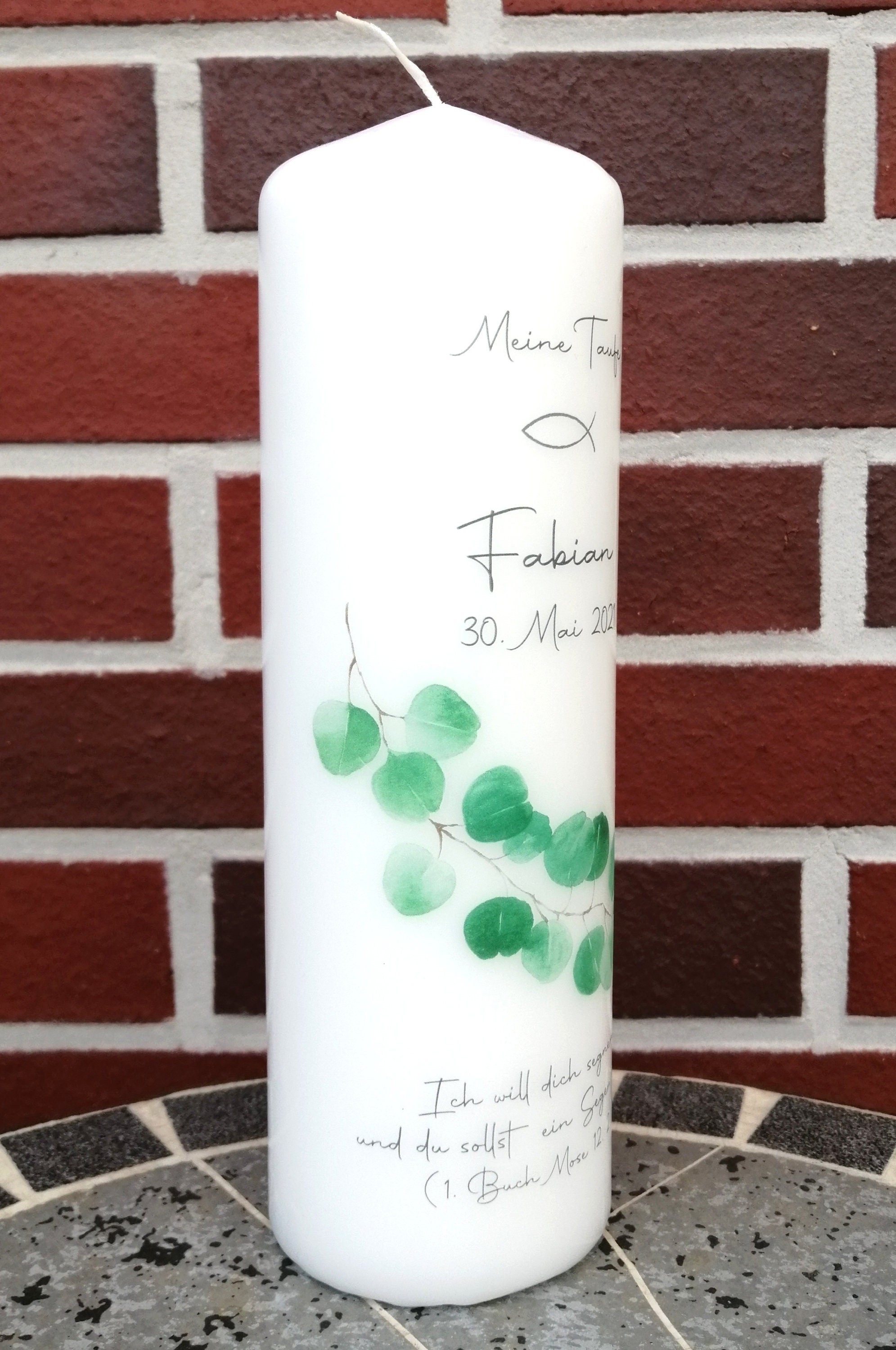 Taufkerze personalisiert mit Namen Datum und Taufspruch "Eukalyptus", Junge/ Mädchen