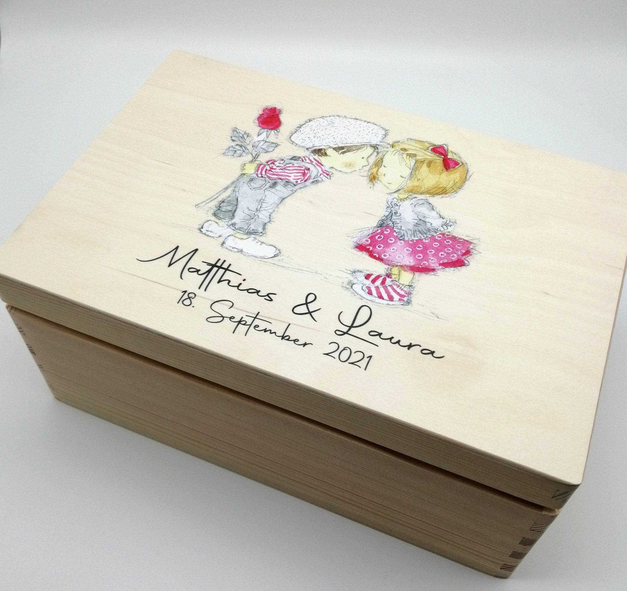 Erinnerungskiste Hochzeit mit Namen "Mädchen und Junge" Hochzeitsdatum Erinnerungsbox zur Trauung