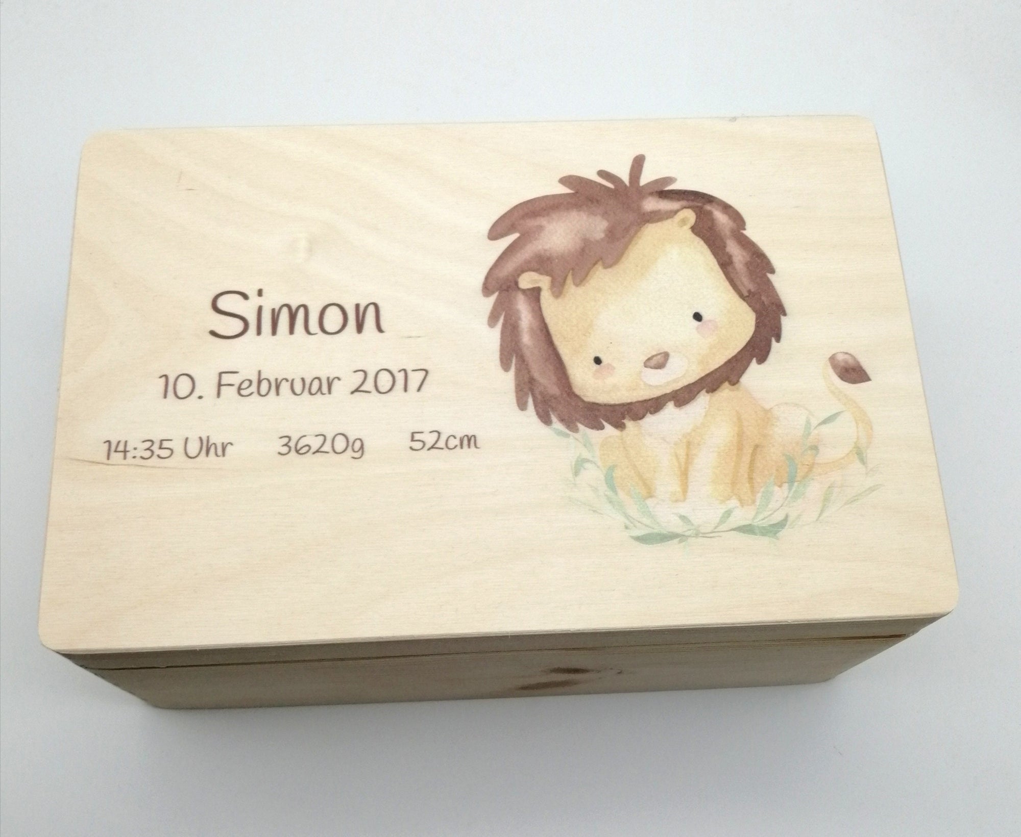 Erinnerungskiste Baby mit Namen "Löwe" Geburtsdatum Erinnerungsbox für Kinder