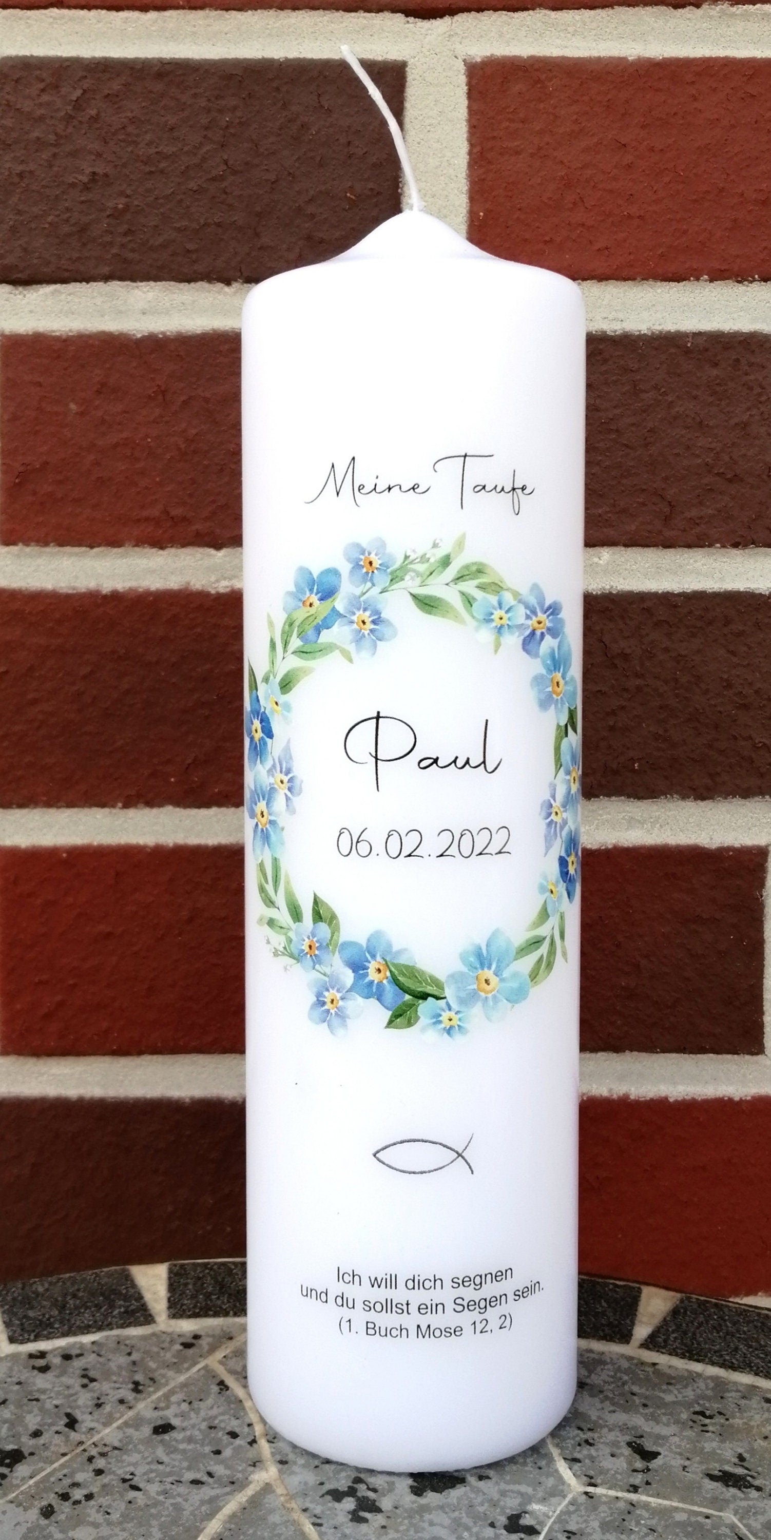 Taufkerze personalisiert mit Namen Datum und Taufspruch "Blumenkranz blau", Junge/ Mädchen