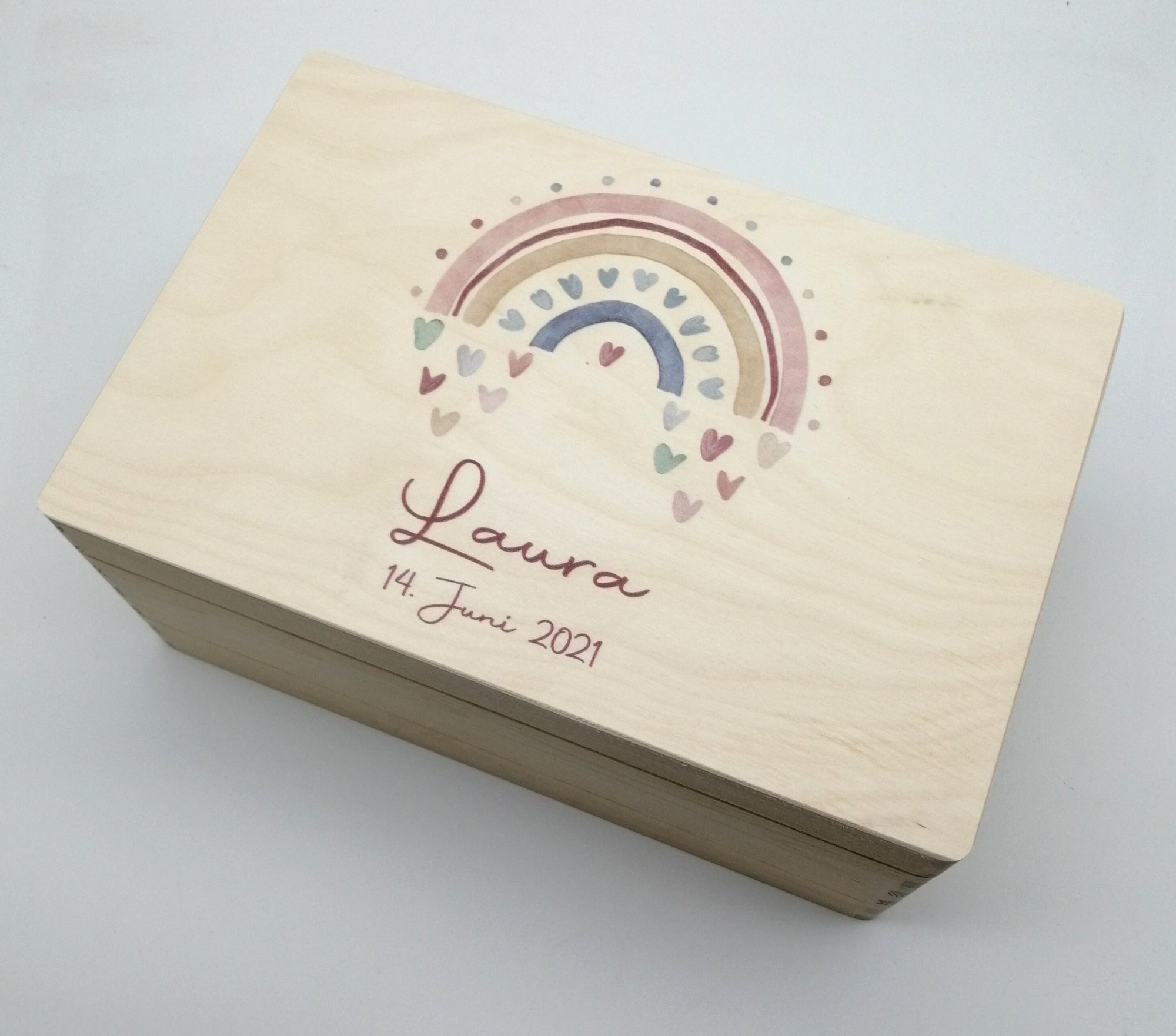 Erinnerungskiste Baby mit Namen "Regenbogen Herz" Erinnerungskiste Kinder, Erinnerungsbox bedruckt, Taufgeschenk, Geschenk zur Geburt, Baby