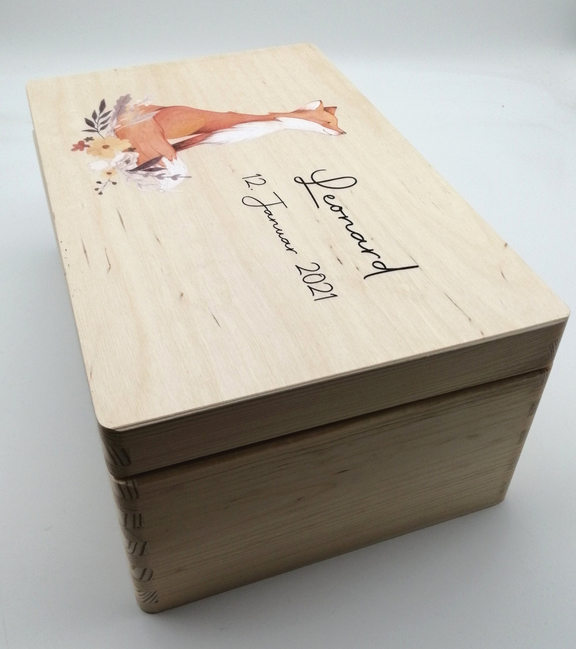 Erinnerungskiste Baby mit Namen "Fuchs" Geburtsdatum Erinnerungsbox für Kinder