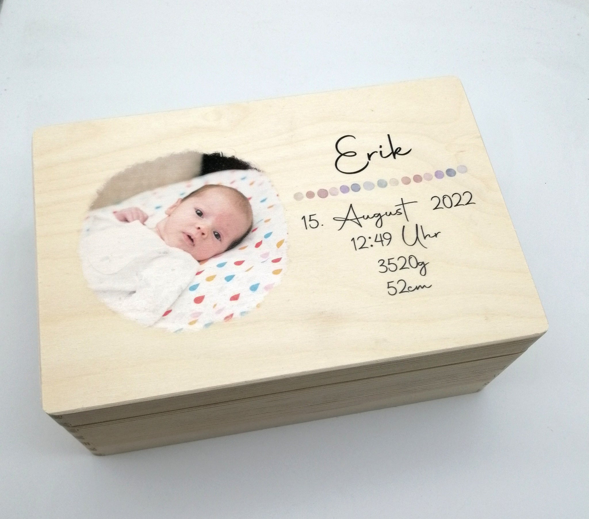 Foto Erinnerungskiste Baby mit Namen "Punkte" Geburtsdatum Erinnerungsbox für Kinder