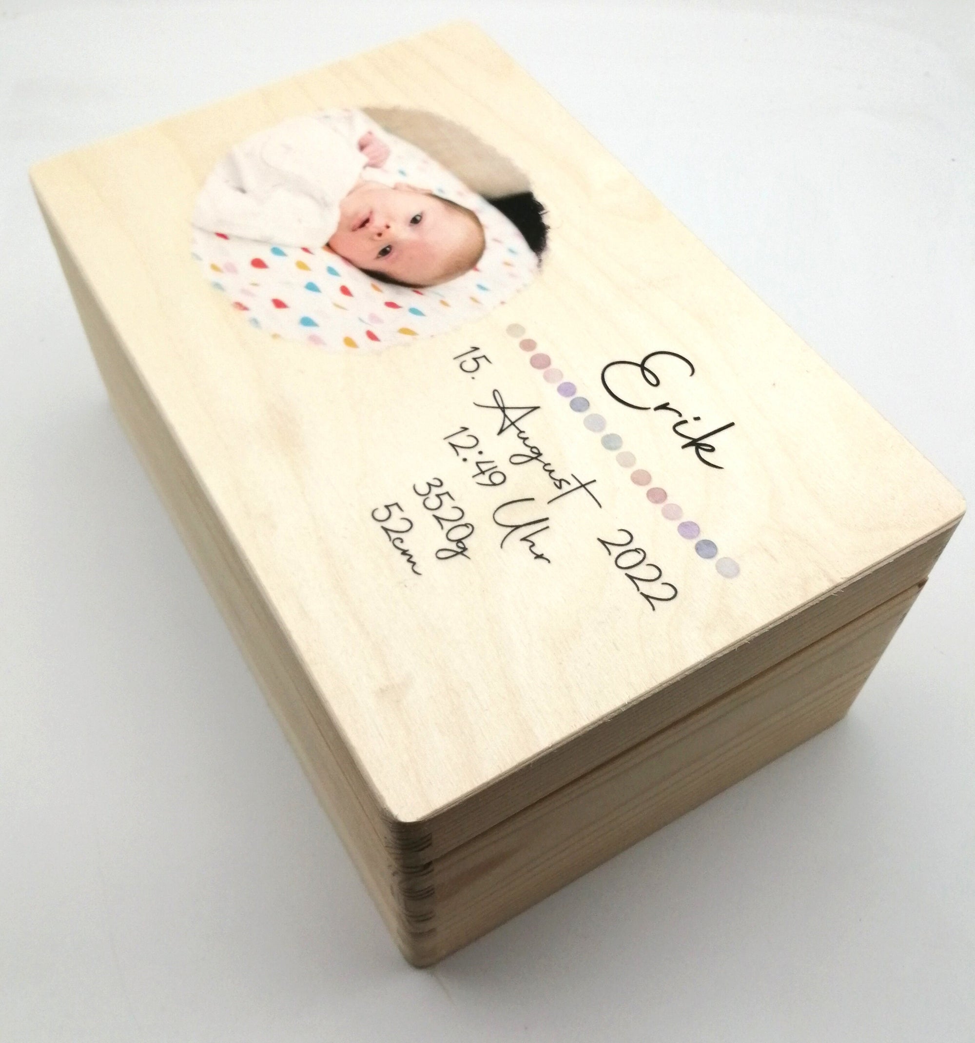Foto Erinnerungskiste Baby mit Namen "Punkte" Geburtsdatum Erinnerungsbox für Kinder