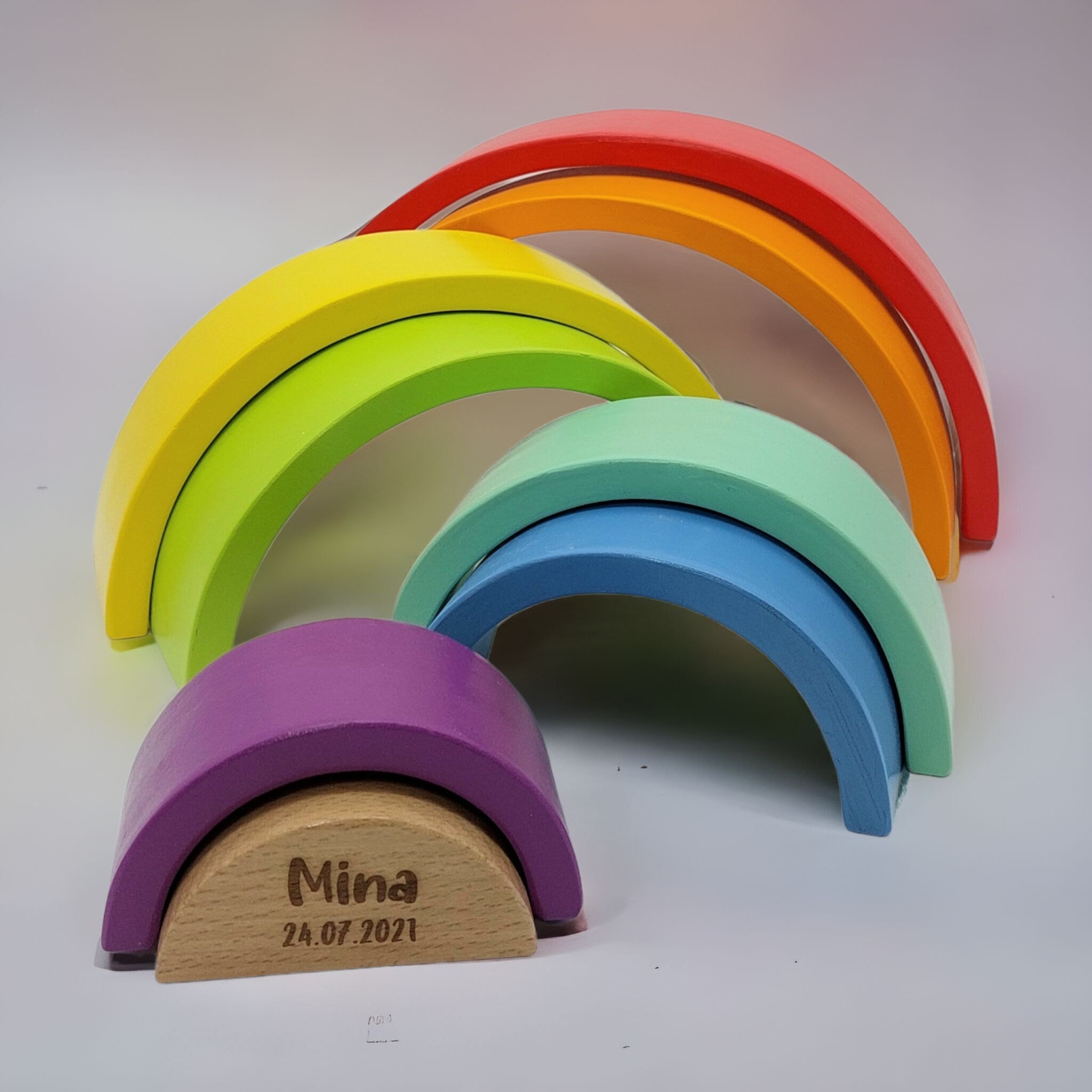 Regenbogen Stapelspiel personalisiert mit Gravur