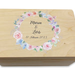 Erinnerungskiste Hochzeit mit Namen "Blumenkranz rosa" Hochzeitsdatum Erinnerungsbox zur Trauung