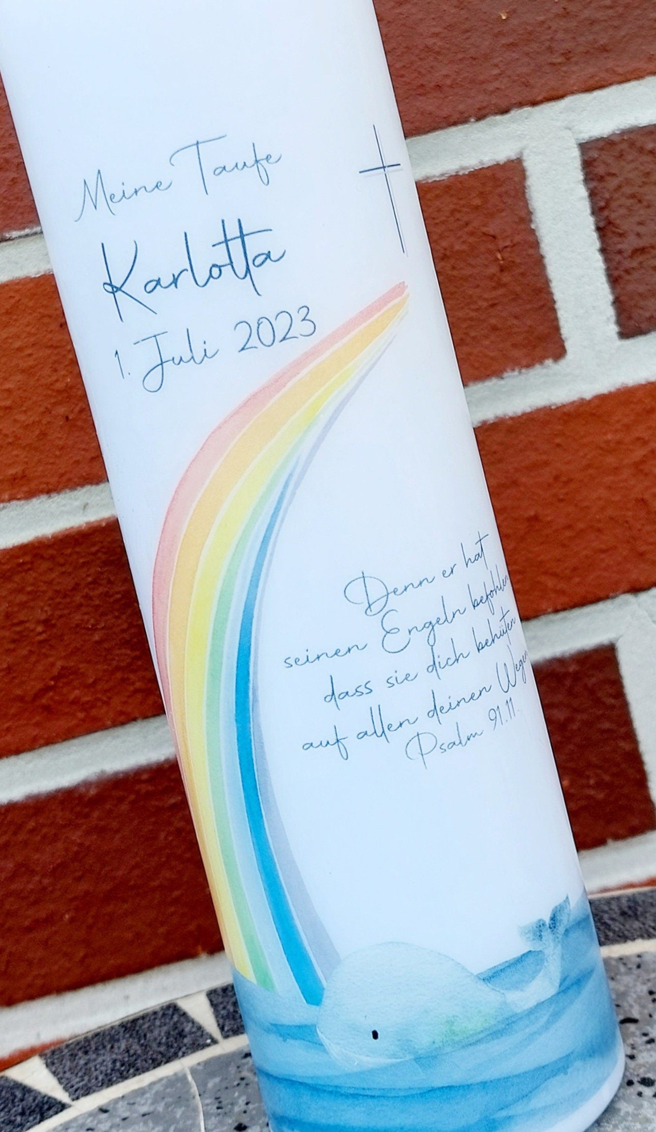 Taufkerze personalisiert mit Namen Datum und Taufspruch "Regenbogen Wal", Junge/ Mädchen