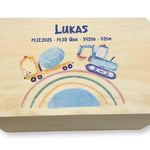 Erinnerungskiste Baby mit Namen "Regenbogen Fahrzeuge" Geburtsdatum Erinnerungsbox für Kinder