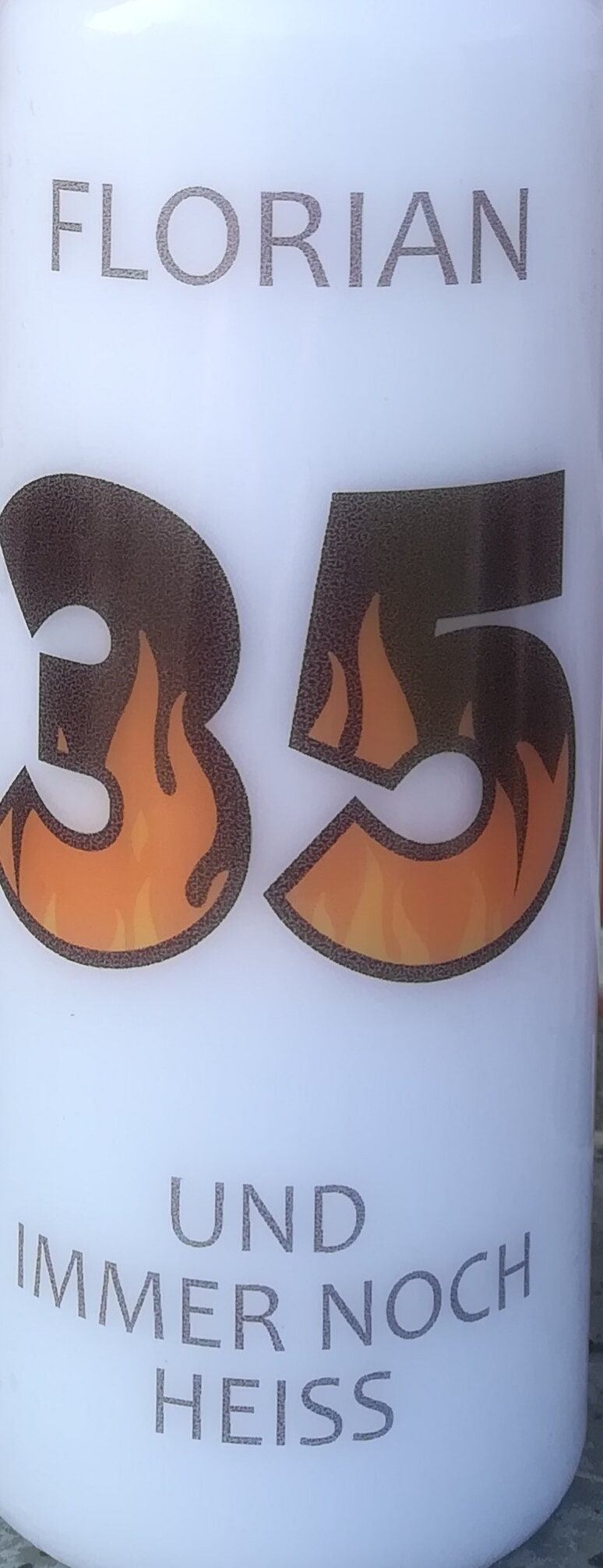 Geburtstagskerze personalisiert mit Namen und Jahreszahl " Heiss" / Geburtstag