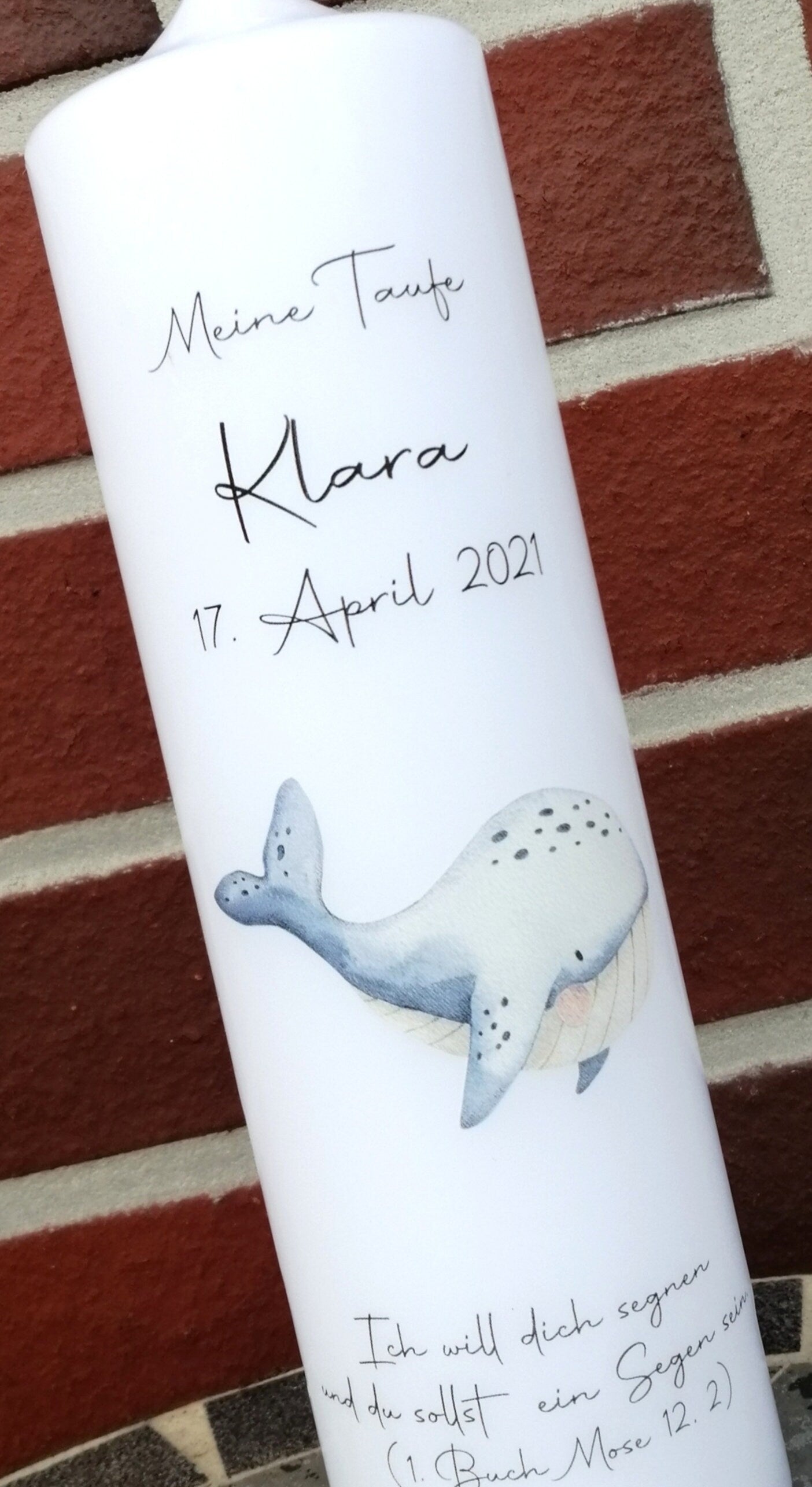 Taufkerze personalisiert mit Namen Datum und Taufspruch "Wal 5", Junge/ Mädchen