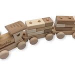 Holzeisenbahn personalisiert mit Namen und Geburtsdaten, Eisenbahn, Zug, personalisierter Holzzug, Holzzug mit Namen und Geburtsdaten,